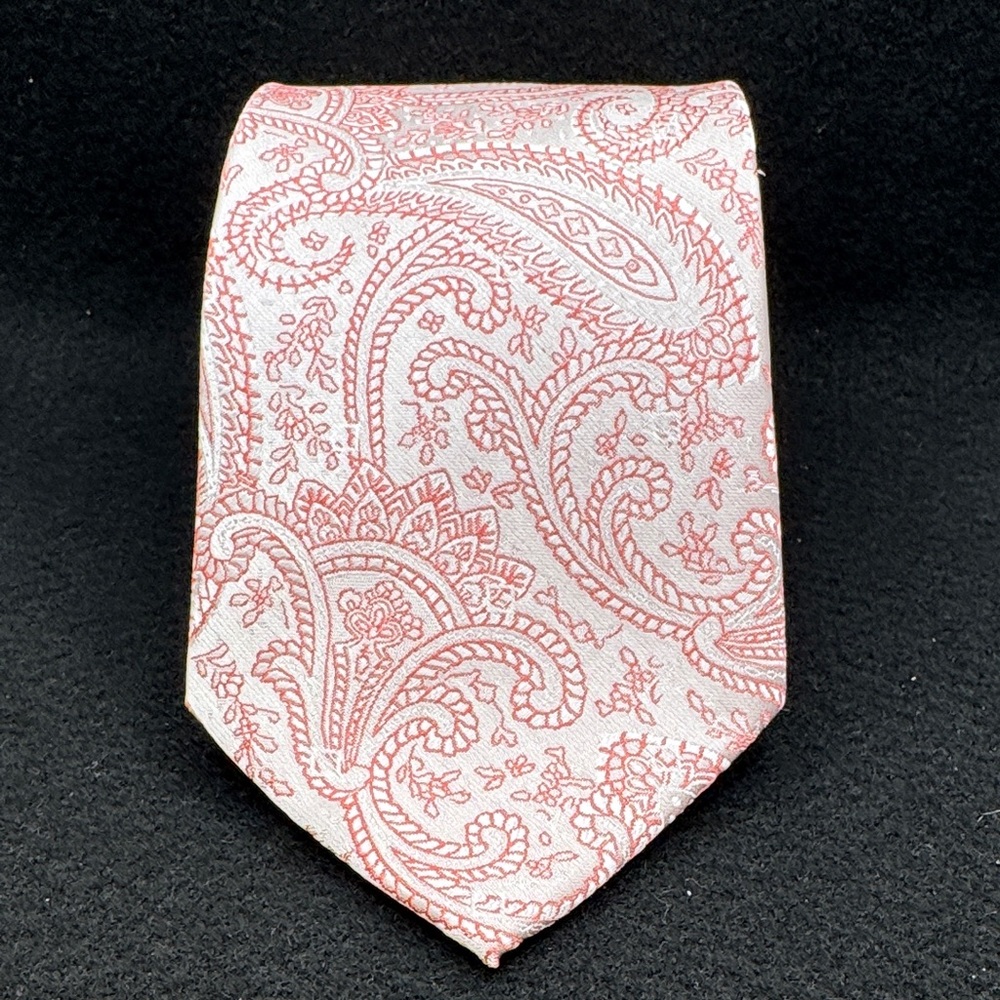 Elegant Paisley Men's Tie - Red and White